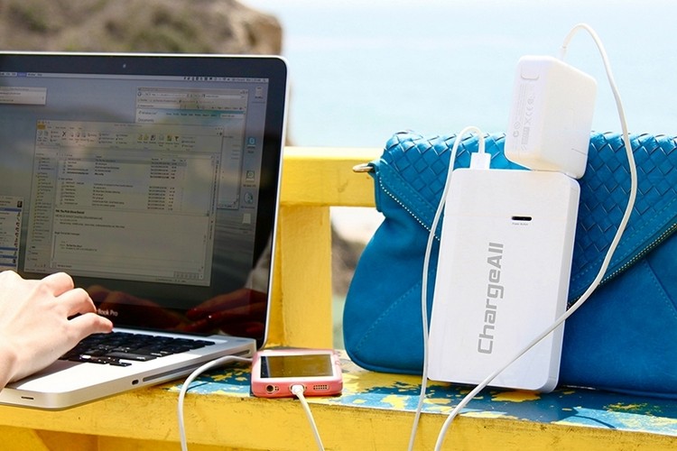 ChargeAll: new portable battery with sockets for laptops