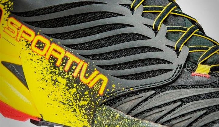 Trainers for running and walking over rough terrain La Sportiva Akasha