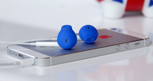 apple-earskinz-headphones-longer-fall-ears-raqwe.com-01