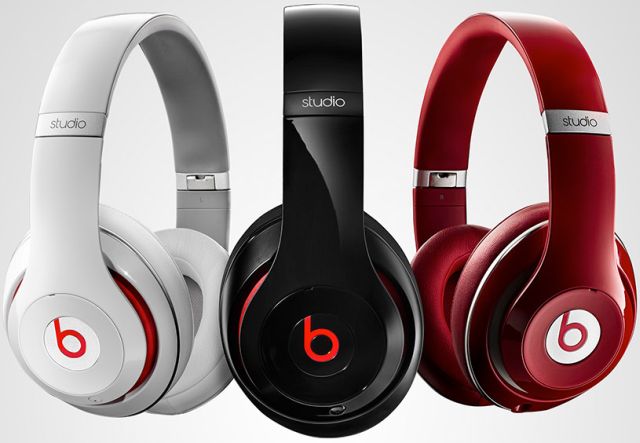 beats-dre-studio-over-ear-headphones-provide-20-hours-noise-cancelation-raqwe.com-01