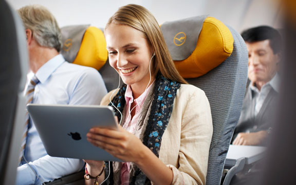 planes-ural-airlines-began-give-ipad-rental-raqwe.com-01