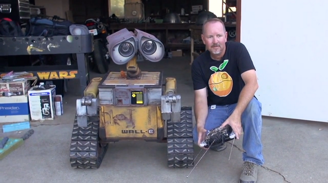 enthusiasts-have-created-a-robot-wall-e-life-size-raqwe.com-01