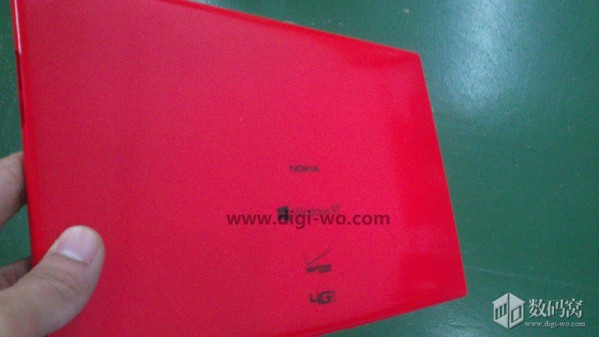 network-leaked-photo-nokia-tablet-raqwe.com-01