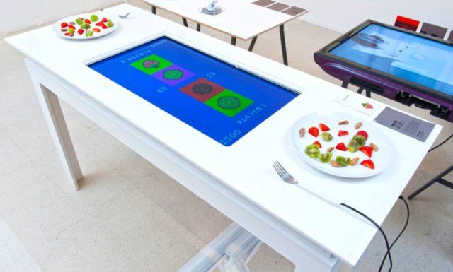 pixelate-interactive-table-play-food-raqwe.com-01