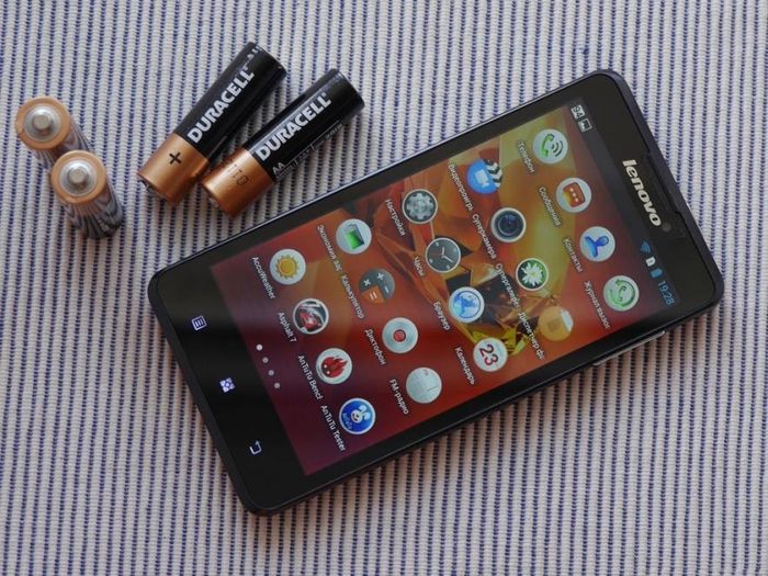 review-lenovo-p780-smartphone-huge-battery-raqwe.com-11