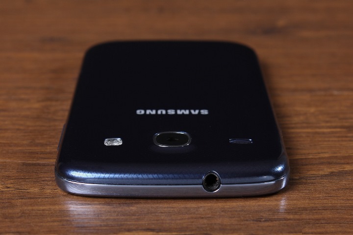 review-smartphone-samsung-galaxy-core-i8262-raqwe.com-06