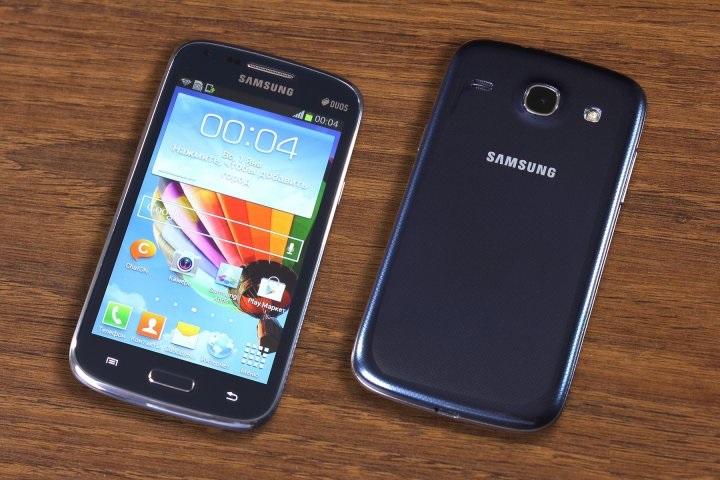 review-smartphone-samsung-galaxy-core-i8262-raqwe.com-09