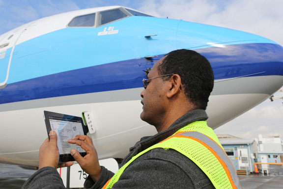 boeing-developed-ipad-app-aircraft-mechanics-raqwe.com-01