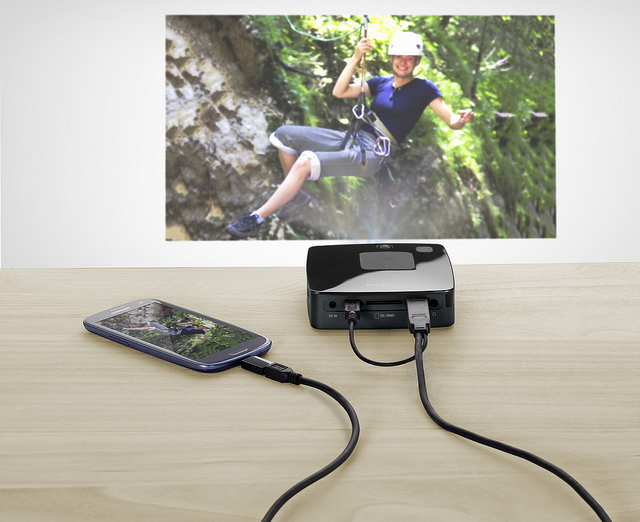 portable-projector-sagemcom-philips-screeneo-picopix-ppx-3407-ppx-3410-picopix-ppx-2340-raqwe.com-01