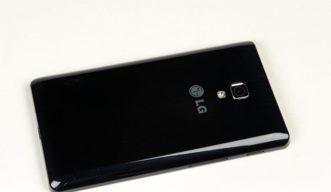 review-smartphone-lg-optimus-l7-ii-raqwe.com-03