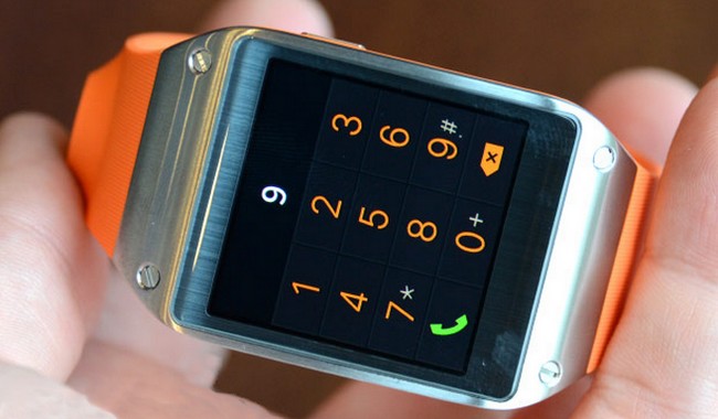 samsung-officially-unveiled-smart-clock-galaxy-gear-raqwe.com-01