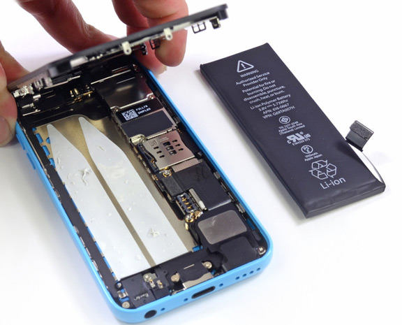specialists-ifixit-disassembled-parts-iphone-5s-raqwe.com-03