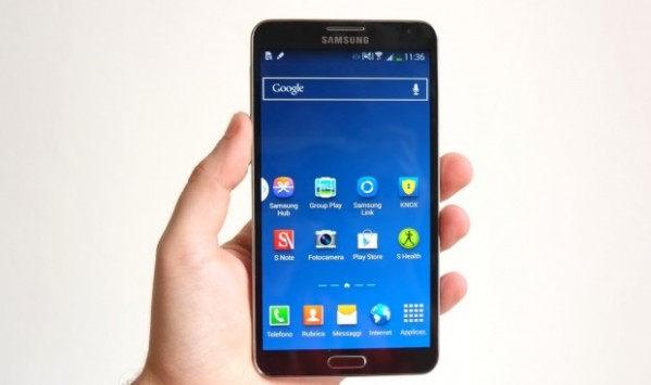 galaxy-note-3-hand-small-steps-life-easier-user-raqwe.com-01