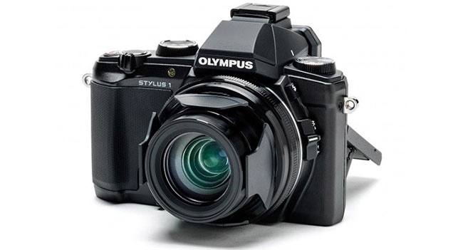 Olympus has announced a camera with a wide aperture STYLUS 1 10.7 x zoom