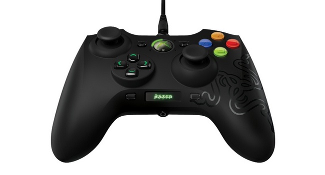 razer-sabertooth-professional-game-pad-xbox-360-pc-raqwe.com-01