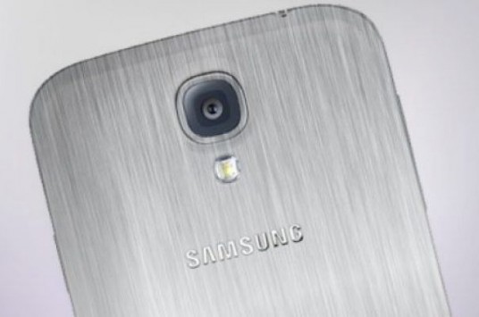 samsung-galaxy-s5-plastic-body-style-galaxy-note-iii-rumors-raqwe.com-01