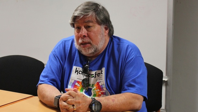 steve-wozniak-unhappy-ipad-raqwe.com-01