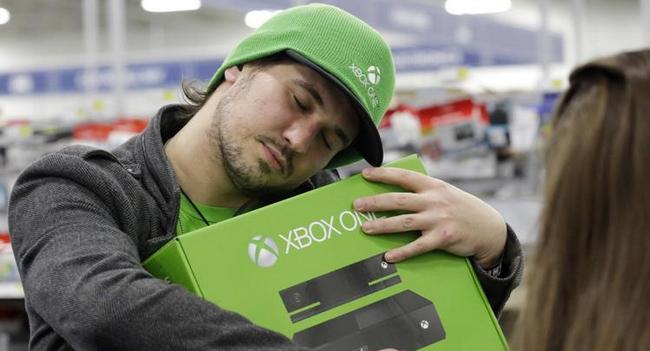 microsoft-sold-1-million-consoles-xbox-launch-day-raqwe.com-01