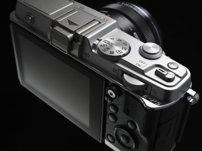 review-mirrorless-camera-olympus-pen-e-p5-raqwe.com-05