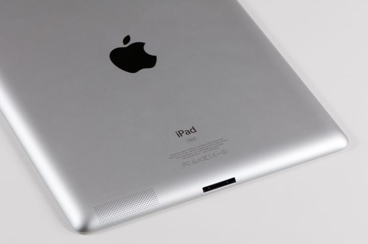 apple-ipad-2-production-turns-raqwe.com-01