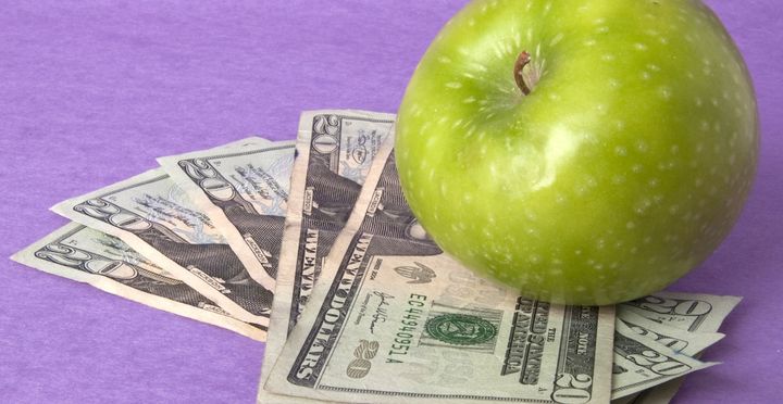 apple-spent-billion-dollars-purchase-companies-quarter-raqwe.com-01