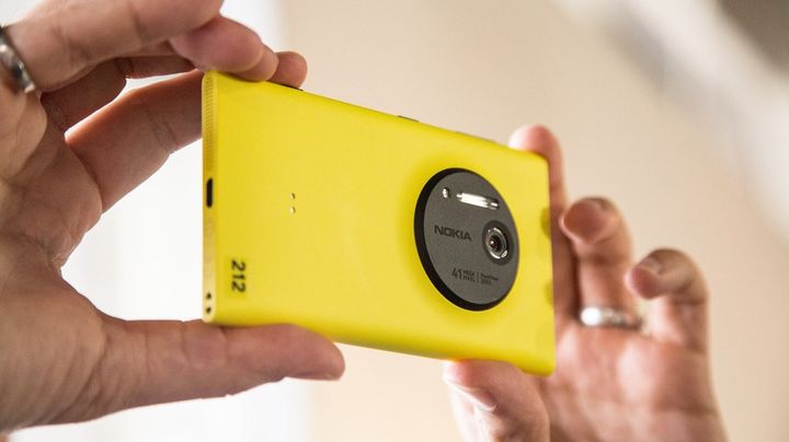 microsoft-changing-iphone-lumia-raqwe.com-01