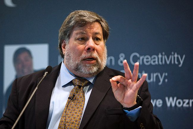 woz-source-future-apple-raqwe.com-01