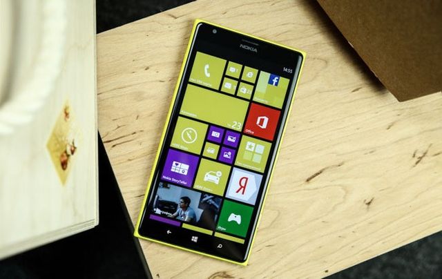 overview-nokia-lumia-1520-raqwe.com-01