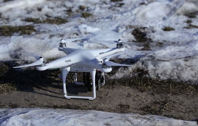 quadrocopter-dji-phantom-2-18-drone-raqwe.com-02