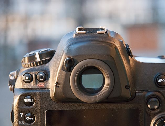 review-nikon-d4-reportage-camera-trouble-free-working-tool-raqwe.com-13