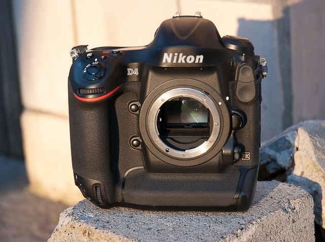 review-nikon-d4-reportage-camera-trouble-free-working-tool-raqwe.com-18