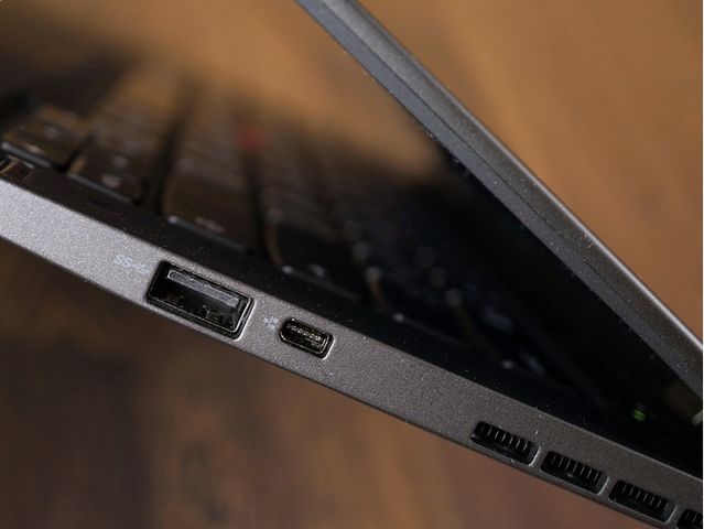 review-lenovo-thinkpad-x1-carbon-raqwe.com-08