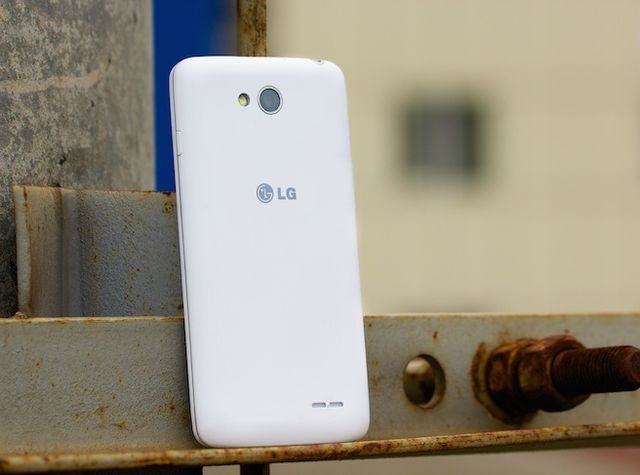 review-lg-l90-raqwe.com-04