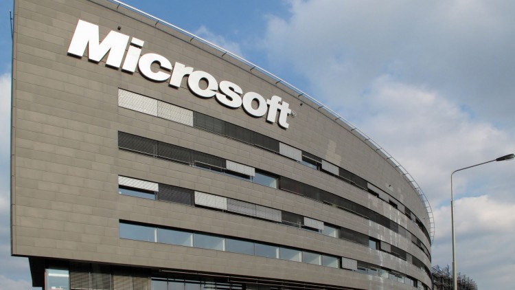 microsoft-plans-break-autonomy-mobile-devices-raqwe.com-02