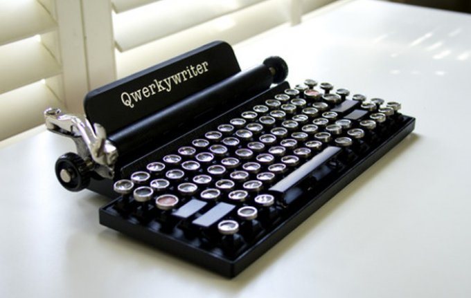 qwerkywriter-keyboard-typewriter-raqwe.com-01