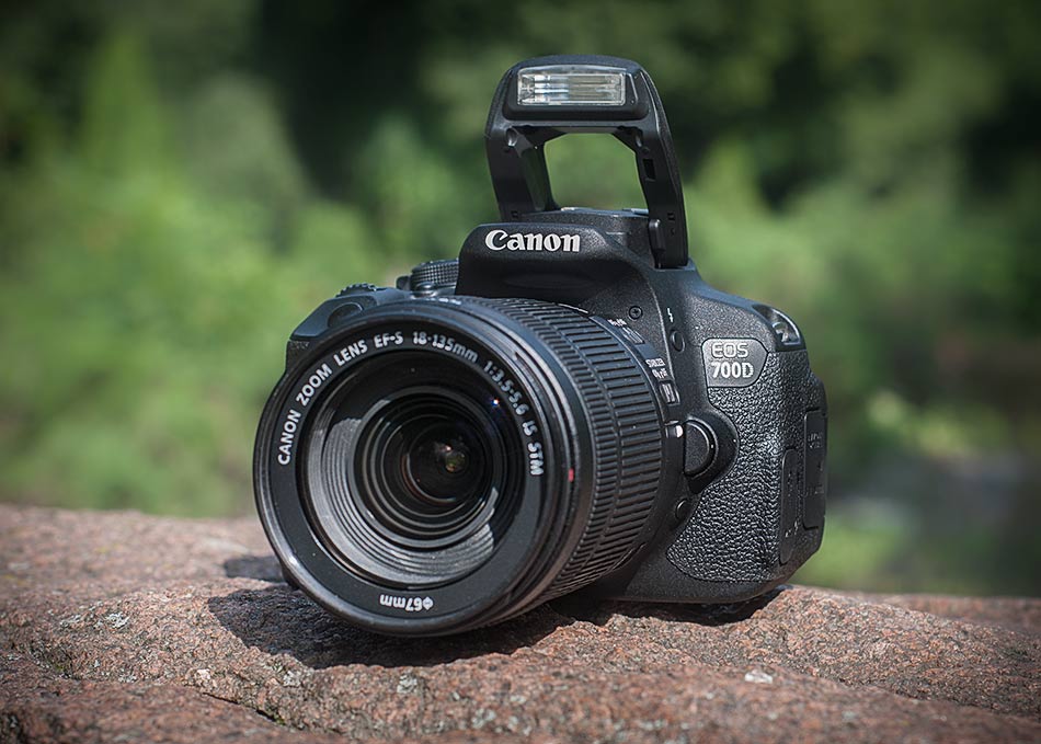 review-slr-camera-canon-eos-700d-raqwe.com-01