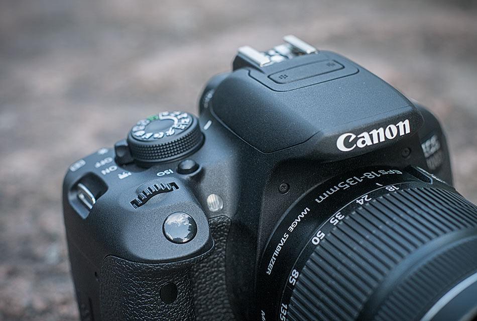 review-slr-camera-canon-eos-700d-raqwe.com-08