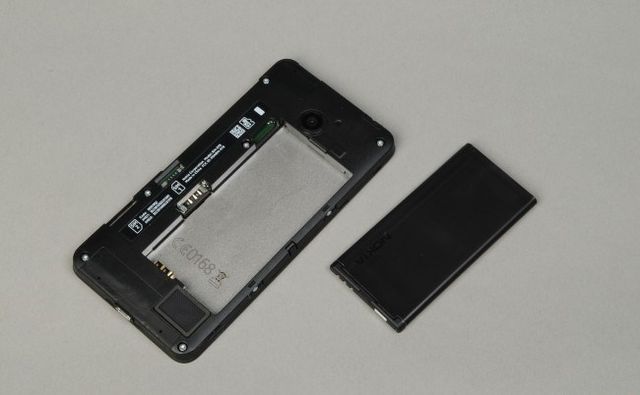 review-smartphone-nokia-lumia-630-raqwe.com-07