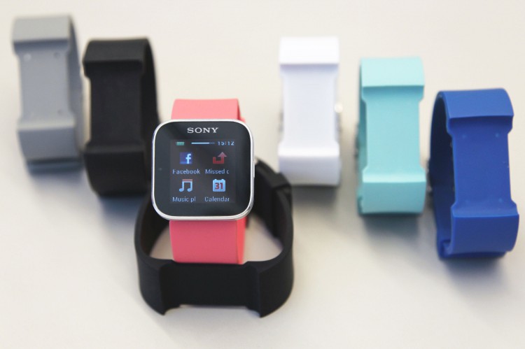 Review: SmartWatches Sony SmartWatch MN2