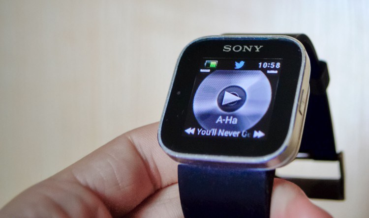 Review: SmartWatches Sony SmartWatch MN2