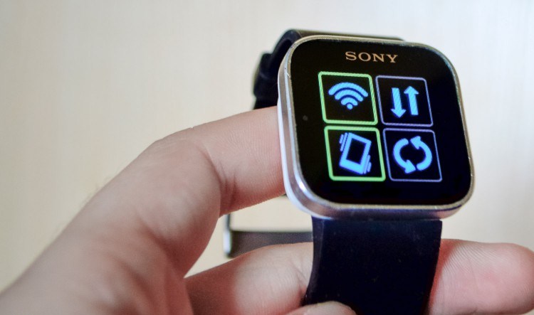 Review: SmartWatches Sony SmartWatch MN2