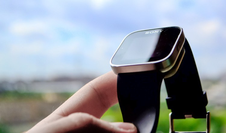 Review: SmartWatches Sony SmartWatch MN2