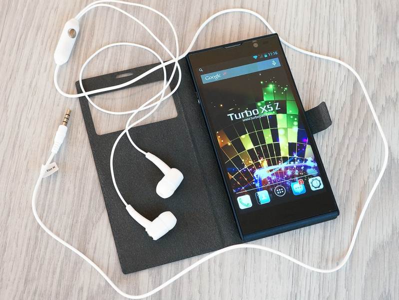 Review smartphone of the Turbo X5 Z