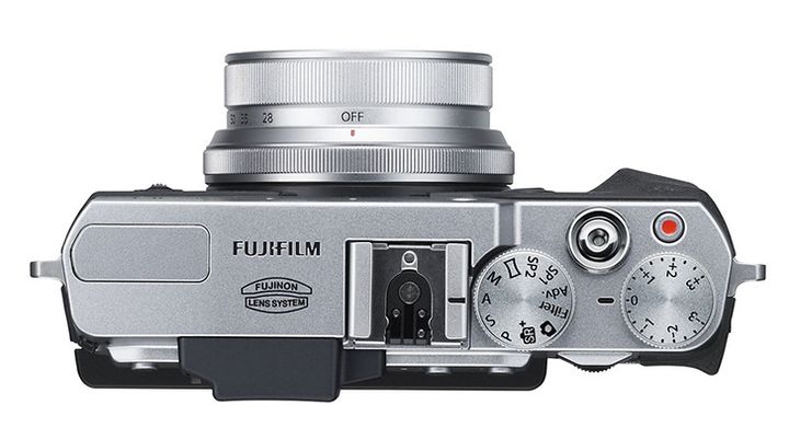 Announcement Fujifilm X30