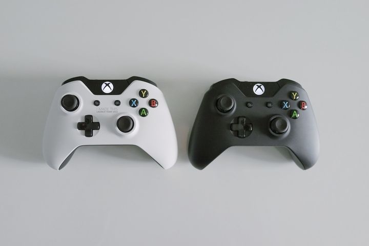 Design work Microsoft: Xbox One White