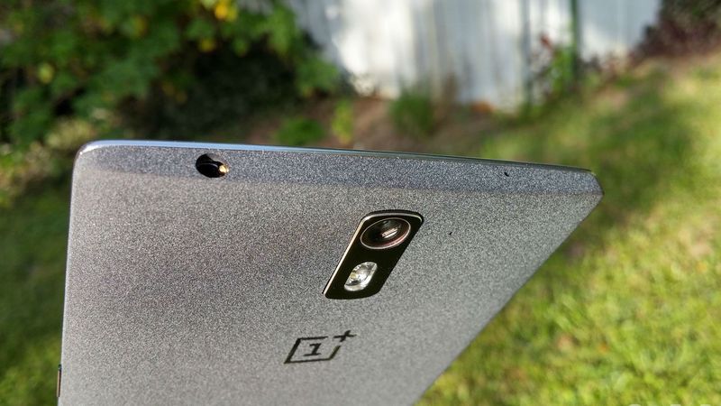 OnePlus One against the Canon 5D Mark III