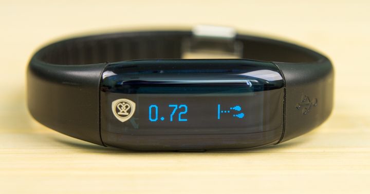 Review bracelet-pedometer Prestigio Smart Pedometer