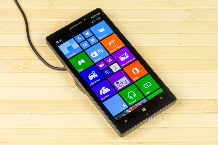 Review of smartphone Nokia Lumia 930