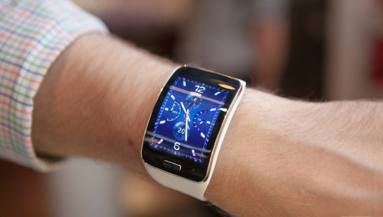 Samsung Gear S is working on a competitor to Apple Pay