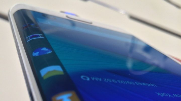 Samsung Galaxy Note Edge went on sale